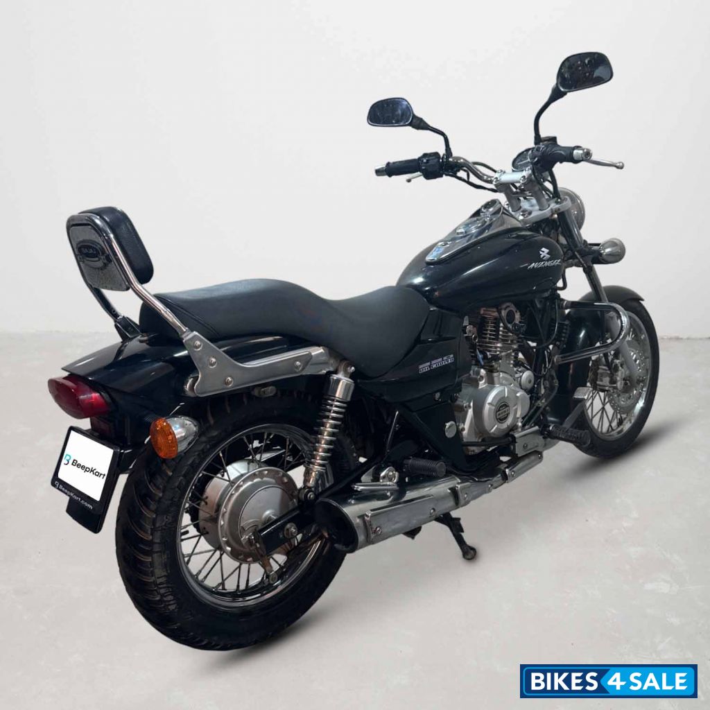 Bajaj Avenger 180 DTS-i