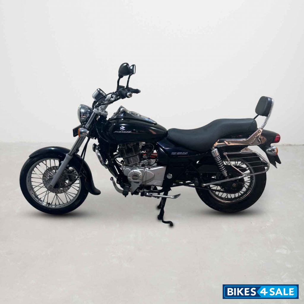 Bajaj Avenger 180 DTS-i