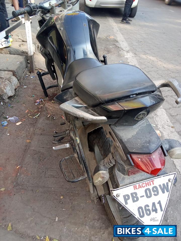 Black Yamaha FZ FI V2