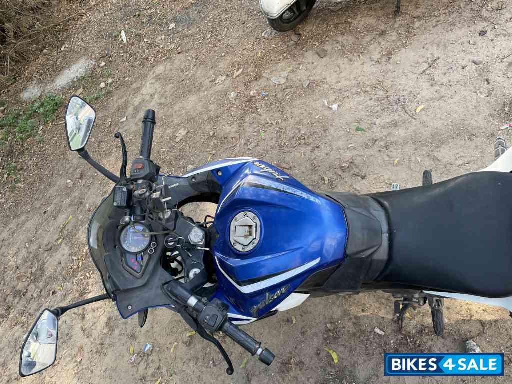Bajaj Pulsar RS 200