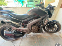 Black Bajaj Dominar 400