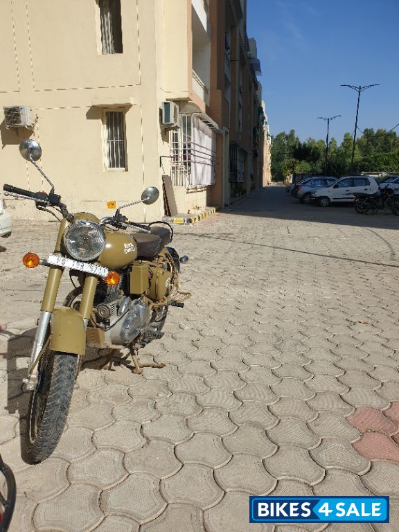 Royal Enfield Classic Desert Storm