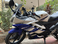 Yamaha YZF R15 V2