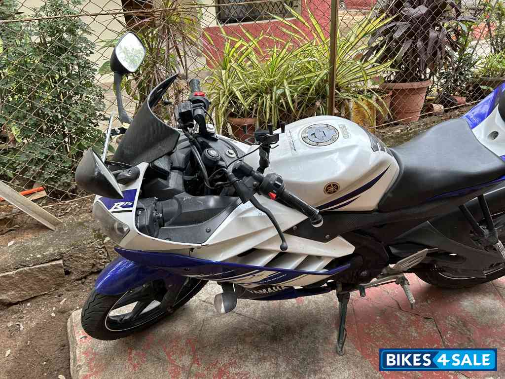 Yamaha YZF R15 V2