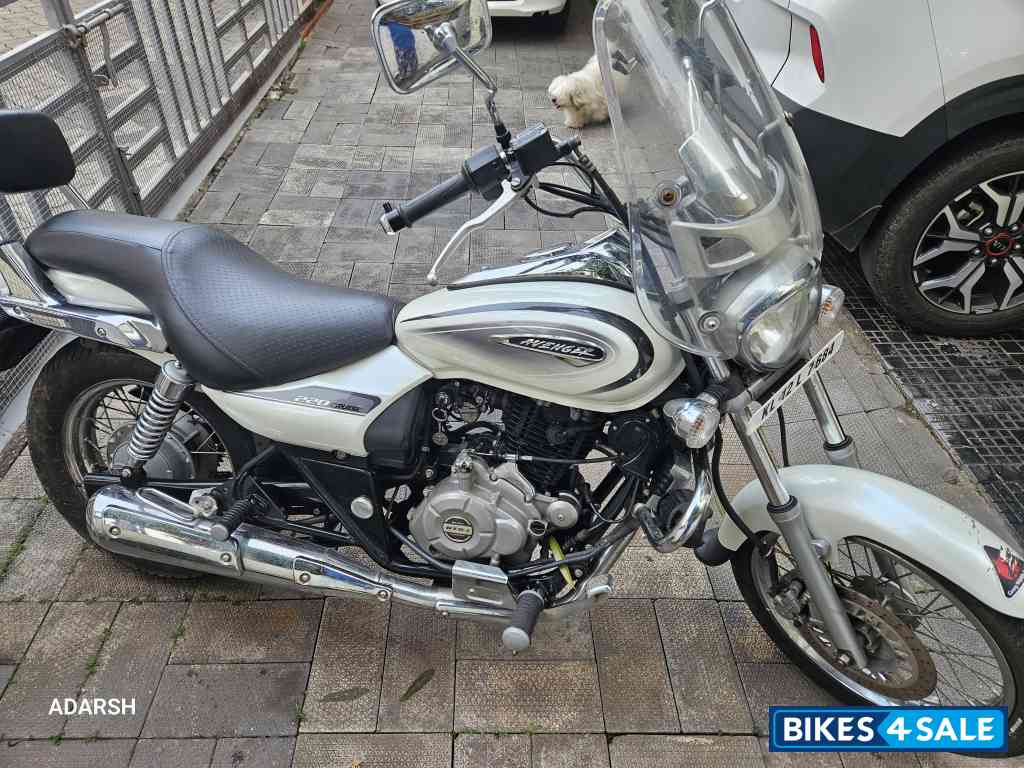 Bajaj Avenger Cruise 220