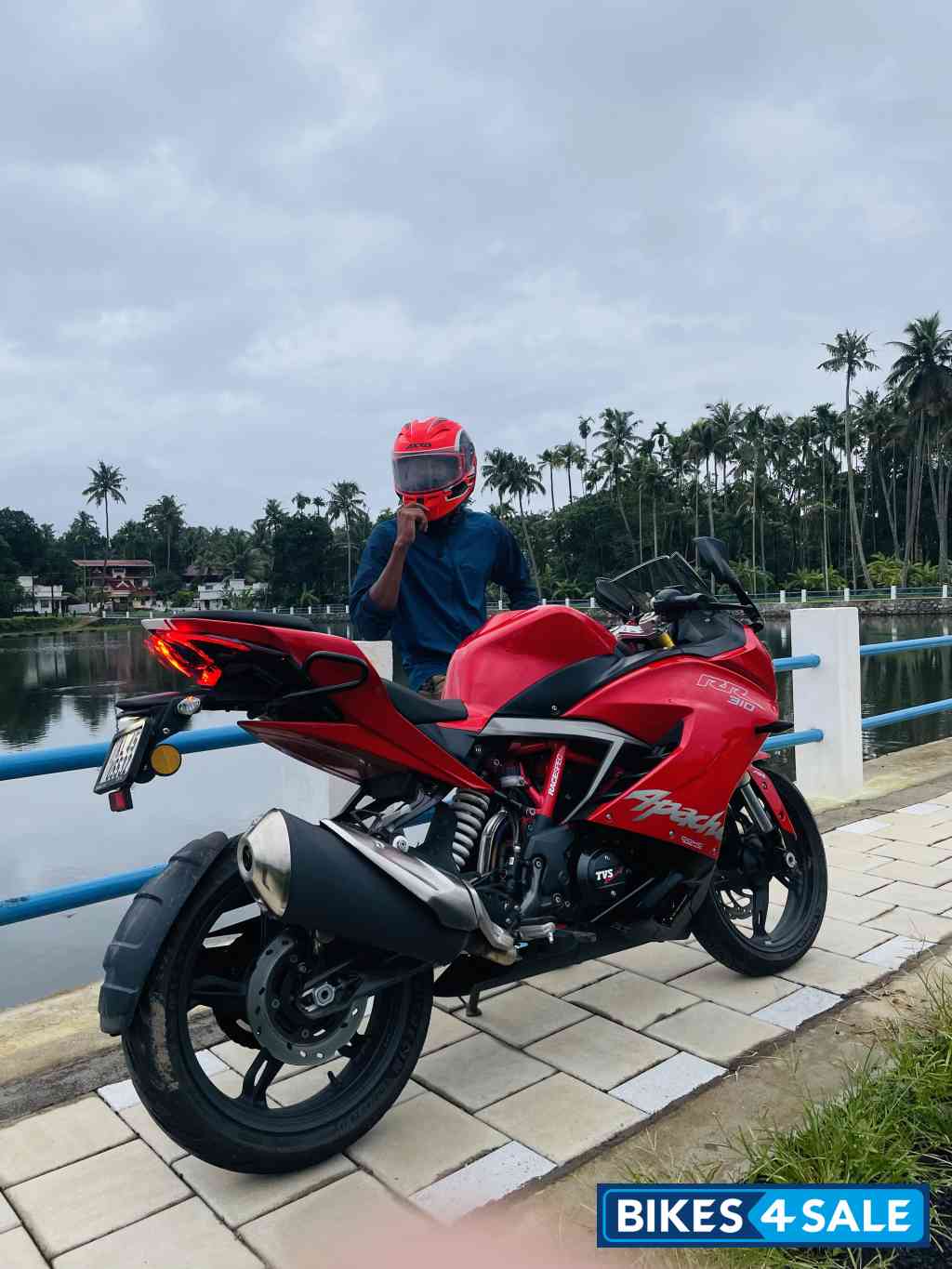 Red TVS Apache RR 310 2020