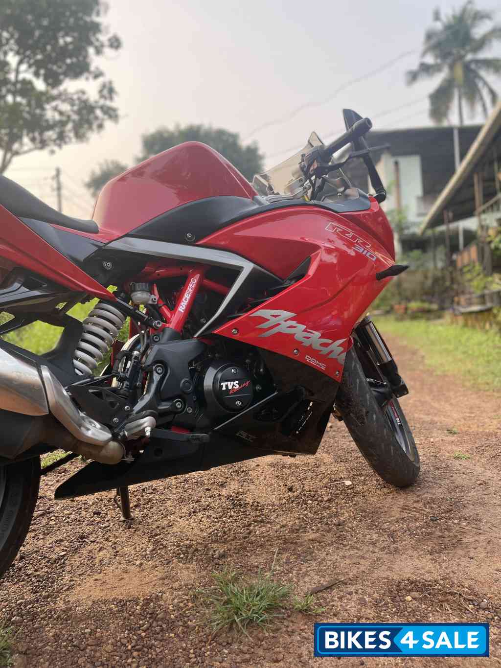 Red TVS Apache RR 310 2020