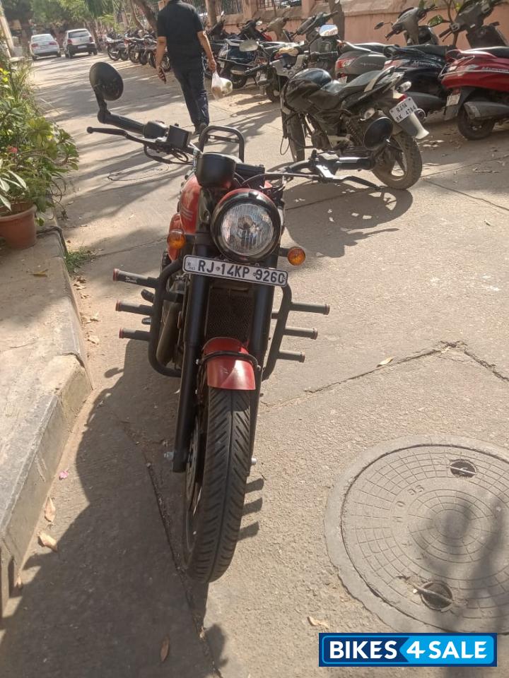 Red Jawa 42 Bobber Dual Channel ABS