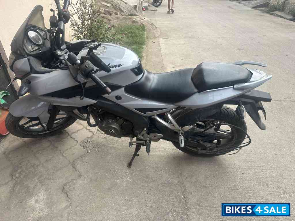Bajaj Pulsar AS 200