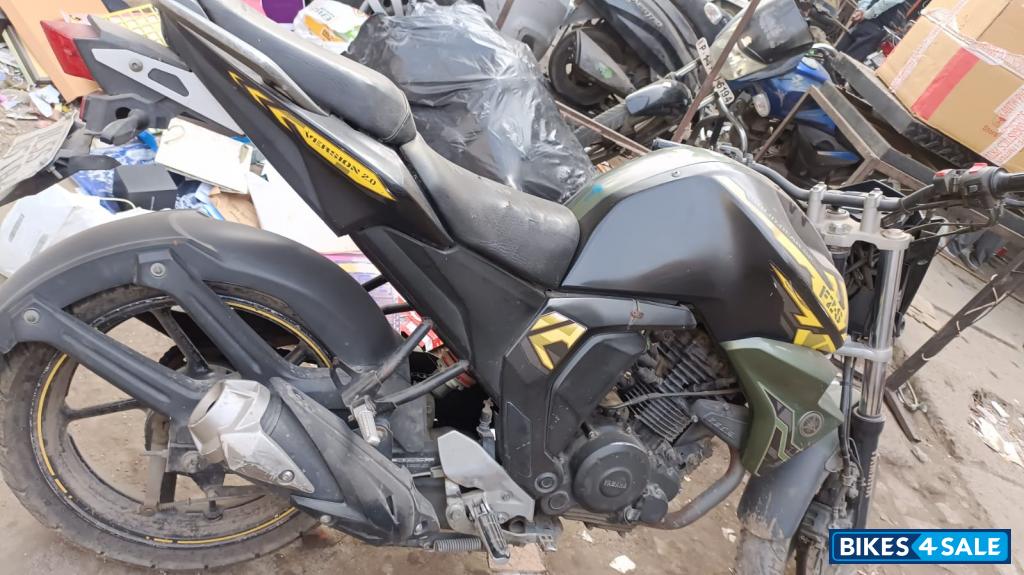 Black Yamaha FZ FI V2