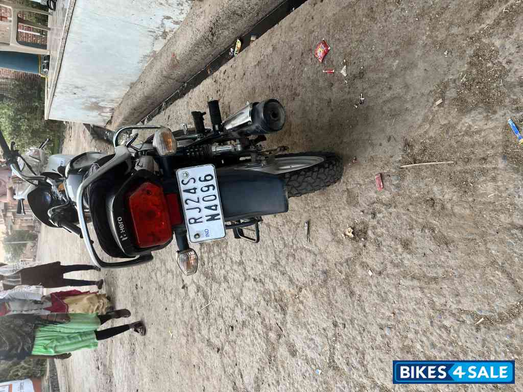 Black Hero HF Deluxe BS6 Black Hero HF Deluxe BS6