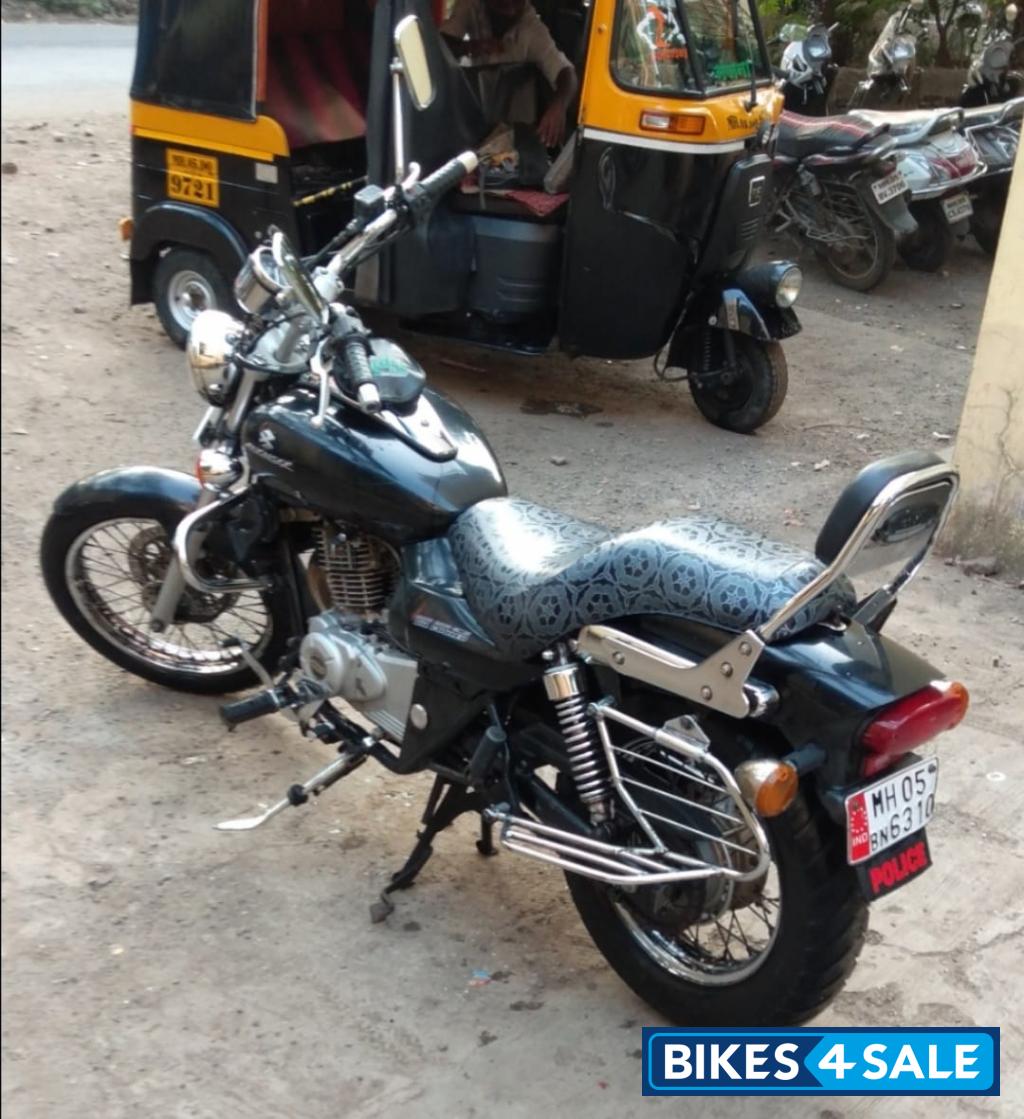 Bajaj Avenger 200 DTS-i