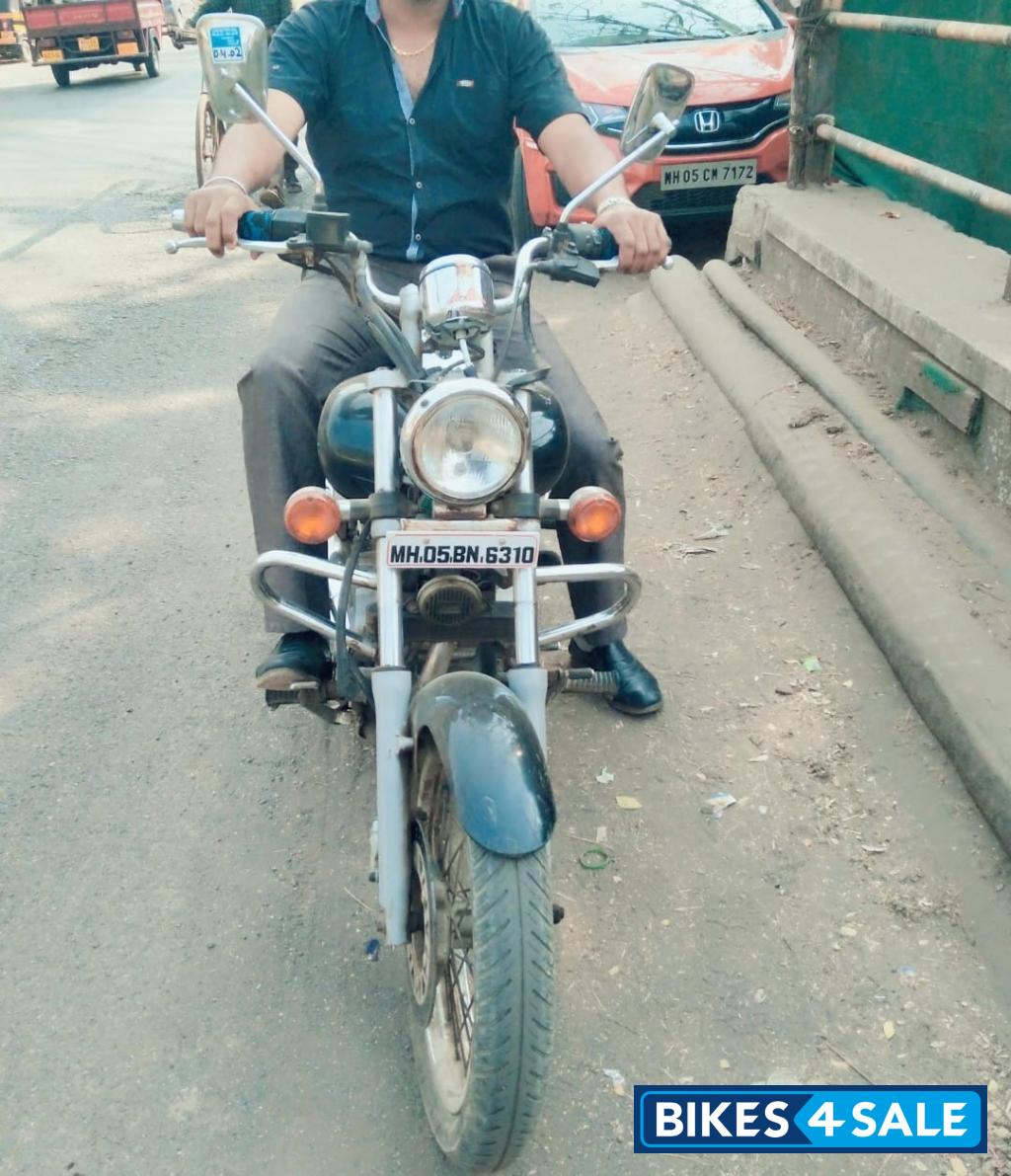 Bajaj Avenger 200 DTS-i