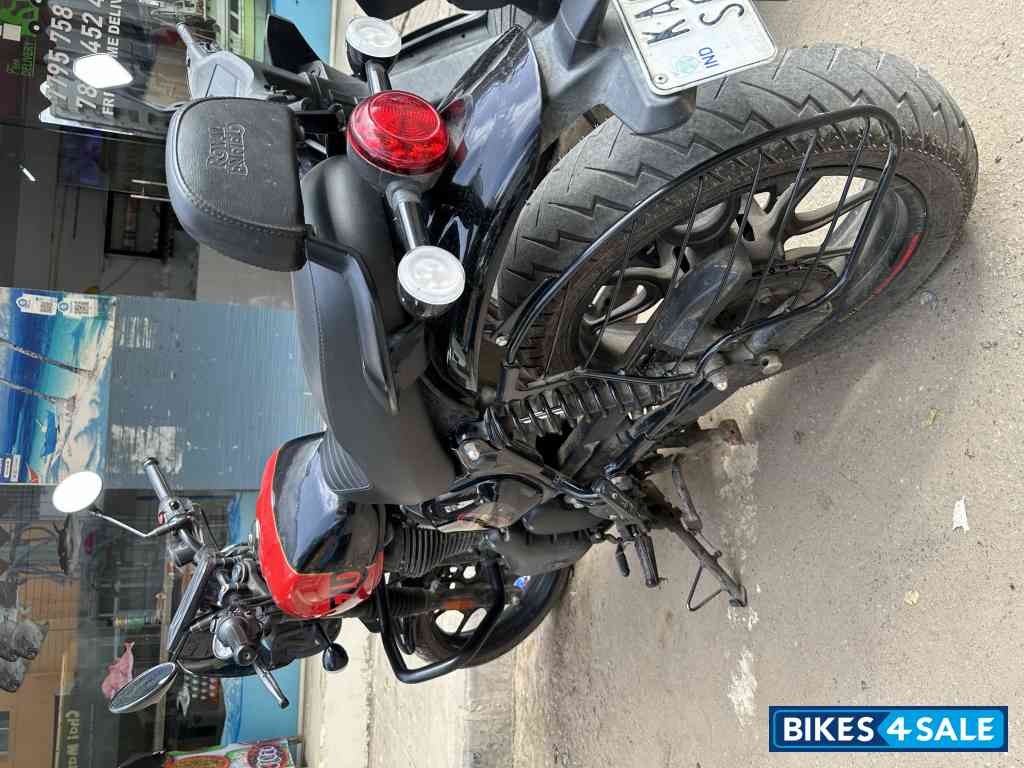 Royal Enfield Hunter 350 Metro