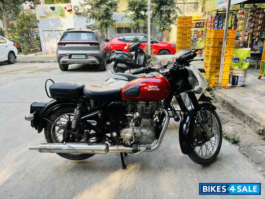 Royal Enfield Classic 350 Redditch Red