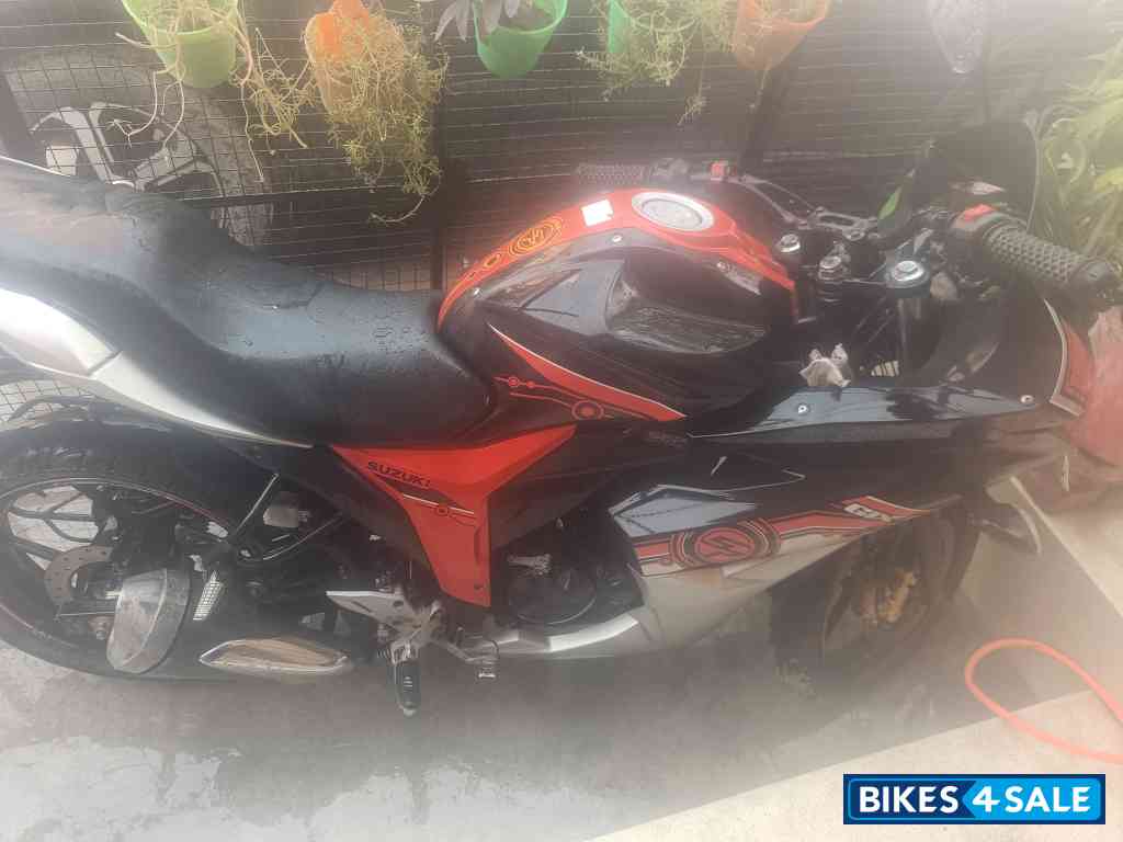 Red And Black Suzuki Gixxer SF Fi
