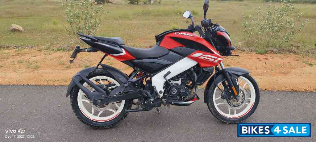 Bajaj Pulsar NS 160 BS6