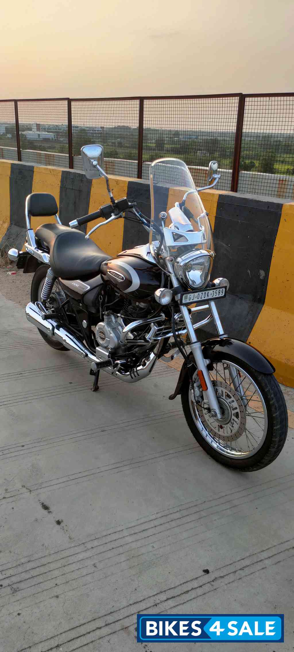 Bajaj Avenger