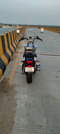 Bajaj Avenger