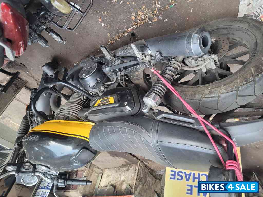 Yello Black Honda CB350RS