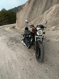 Royal Enfield Meteor 350 Stellar