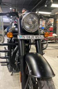 Royal Enfield Classic Stealth Black