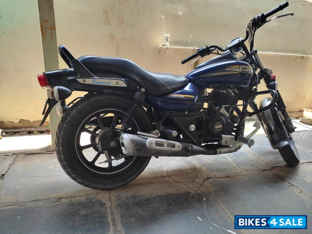 Blue Bajaj Avenger Street 150