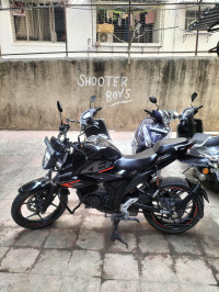 Black Suzuki Gixxer BS6
