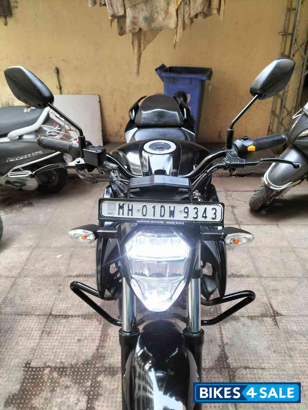 Black Suzuki Gixxer BS6