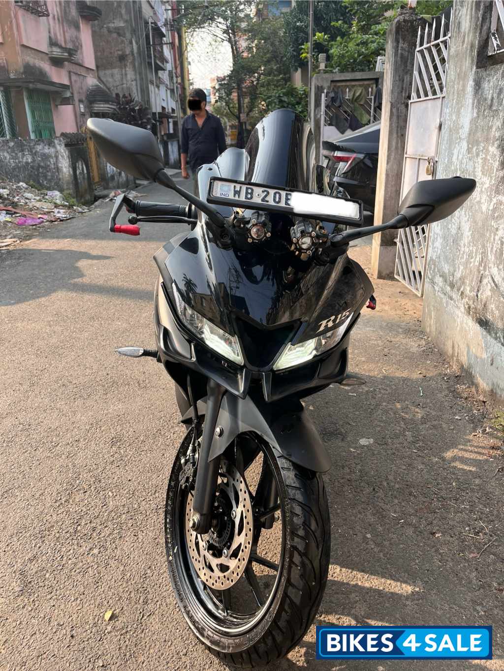 Black Yamaha YZF R15 V3