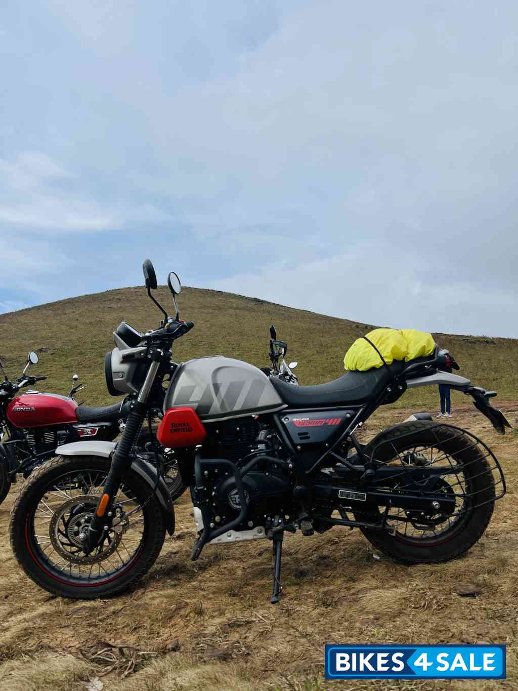 Graphite Red Royal Enfield Scram 411