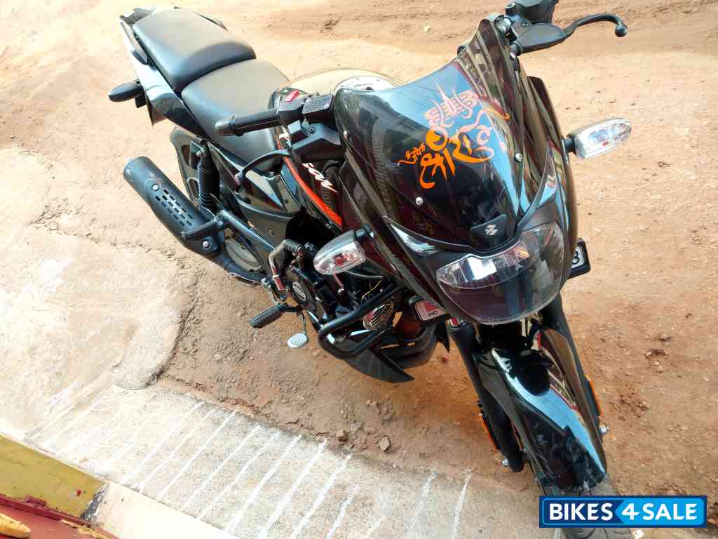 Bajaj Pulsar 125 Carbon Fibre Disc Split Seat