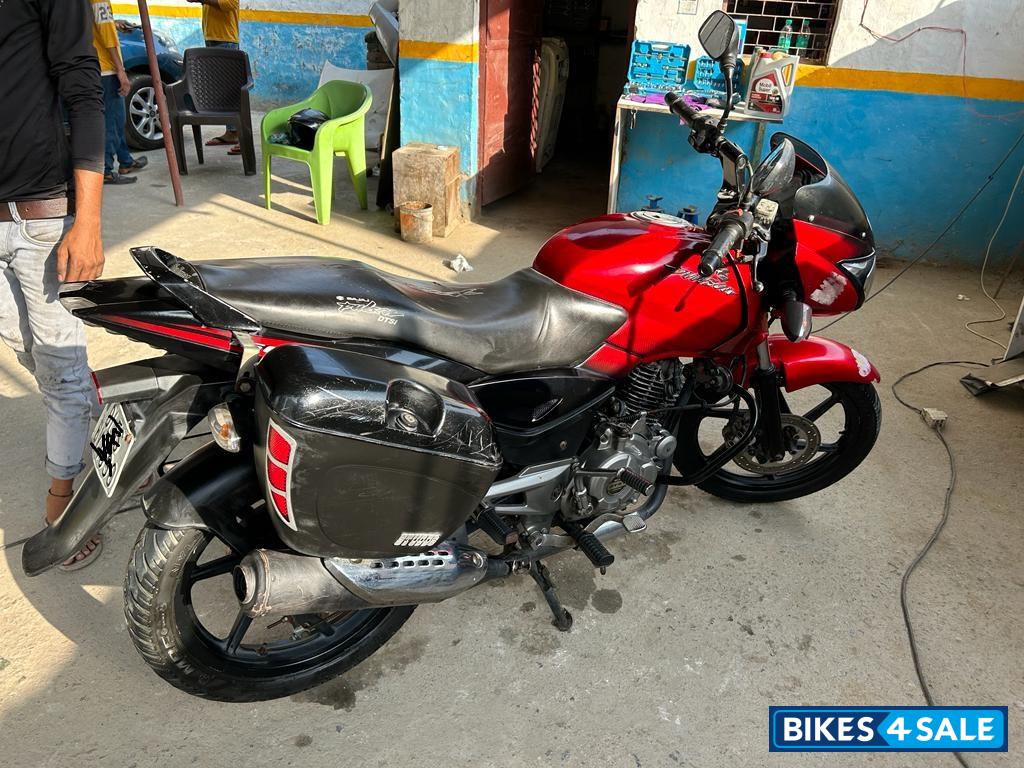Red Bajaj Pulsar 150