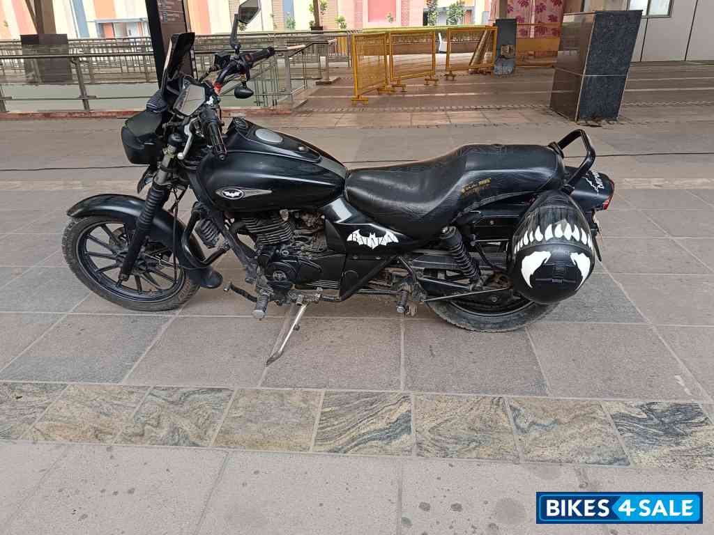 Bajaj Avenger Street 220