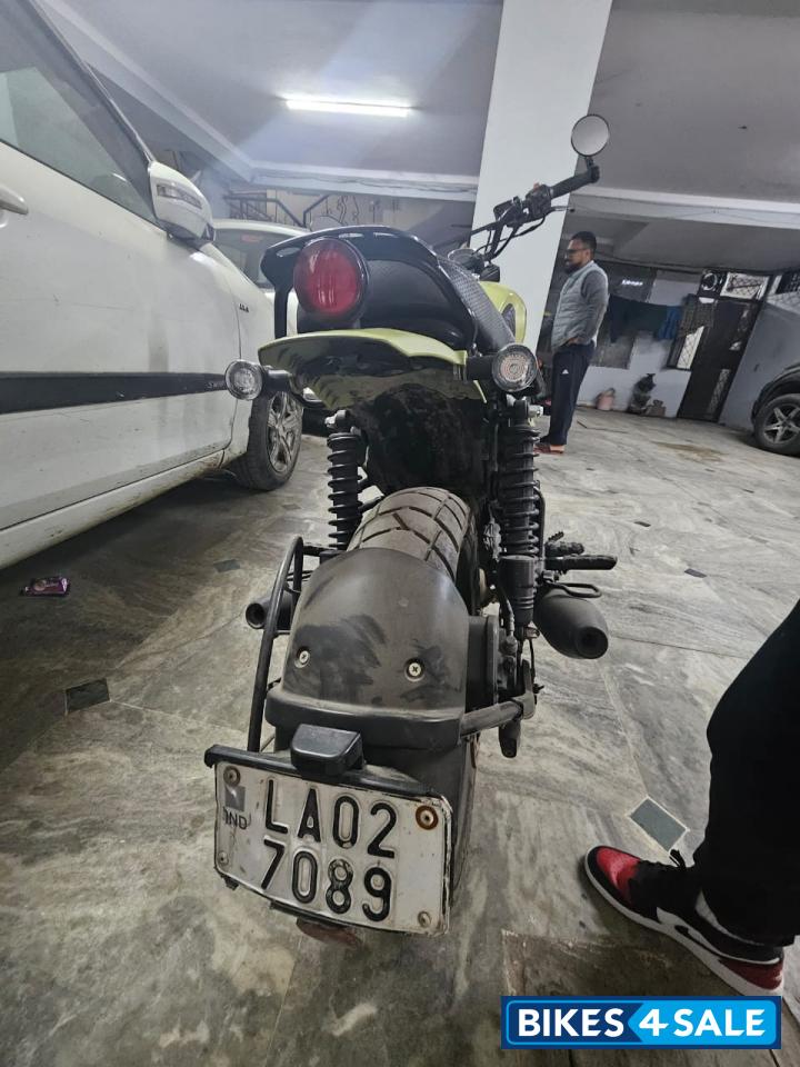 Olive Green Yezdi Scrambler Dual Tone