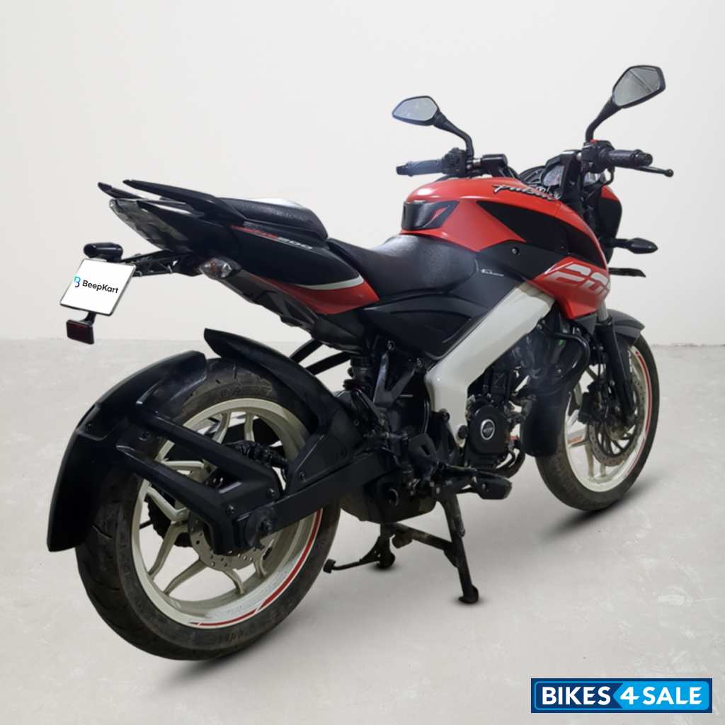 Bajaj Pulsar NS200