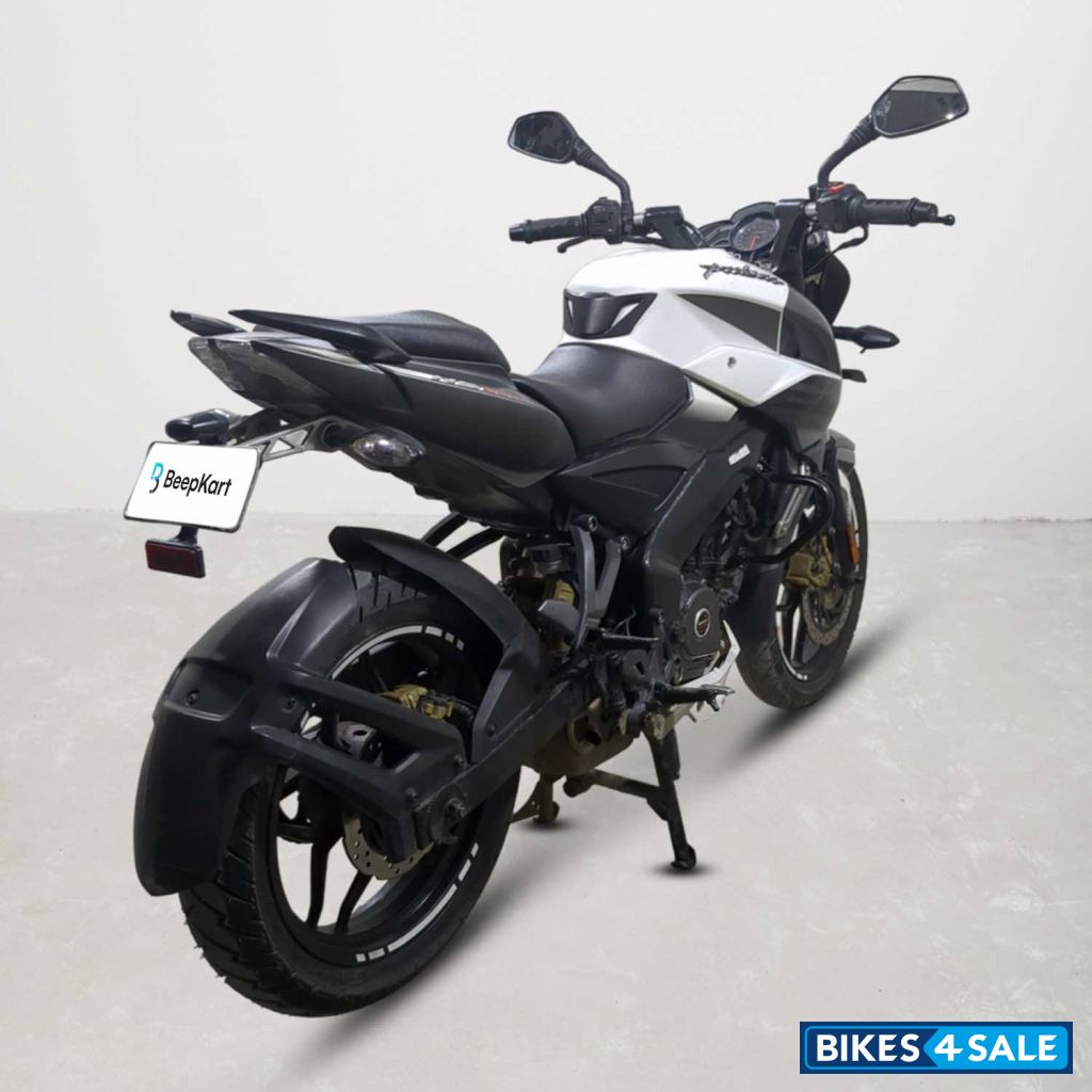 Bajaj Pulsar NS200