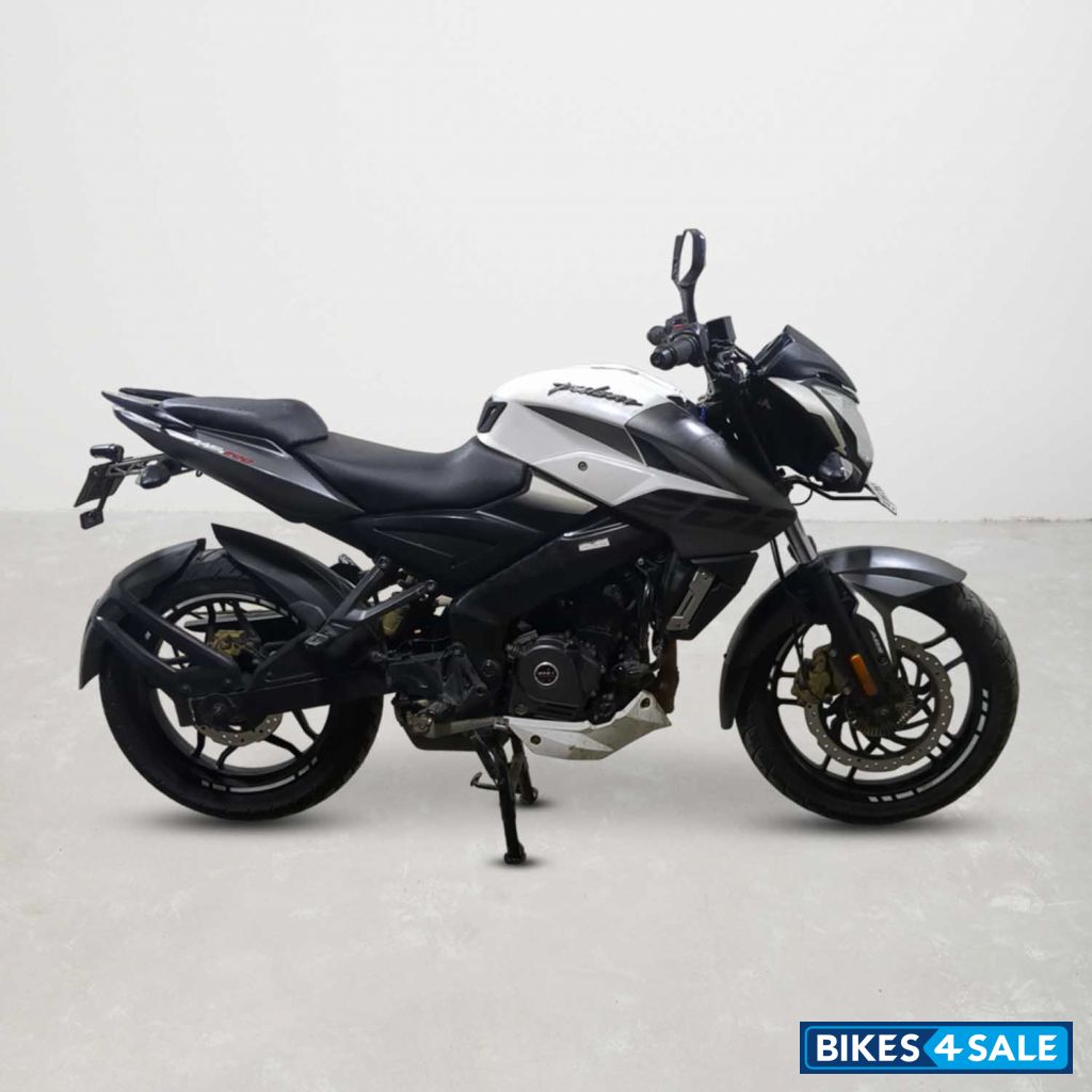 Bajaj Pulsar NS200