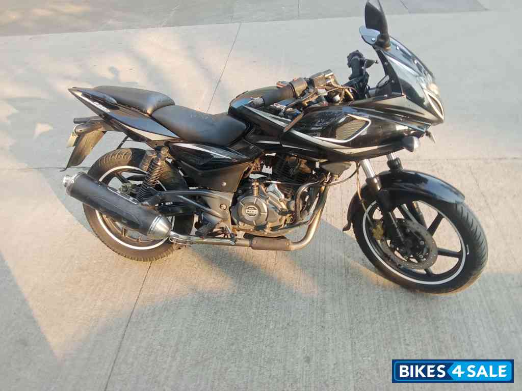Bajaj Pulsar 220 DTSFi