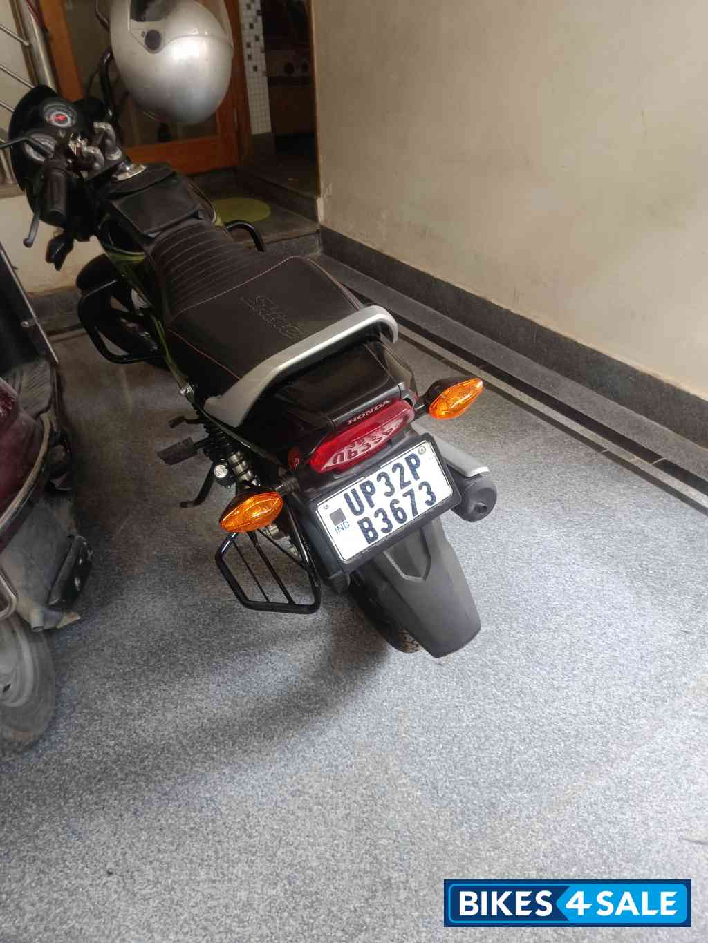 Green/black Honda Shine 100