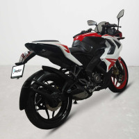 Bajaj Pulsar RS 200