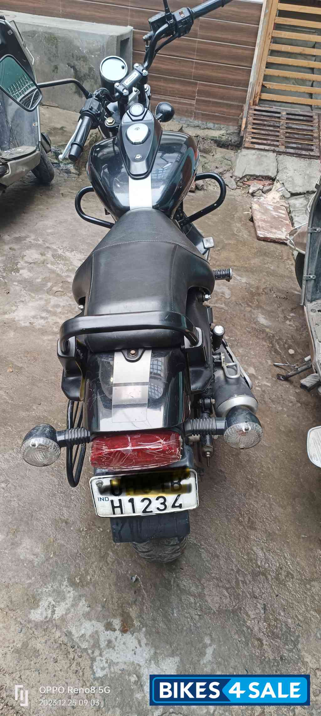 Bajaj Avenger Street 220