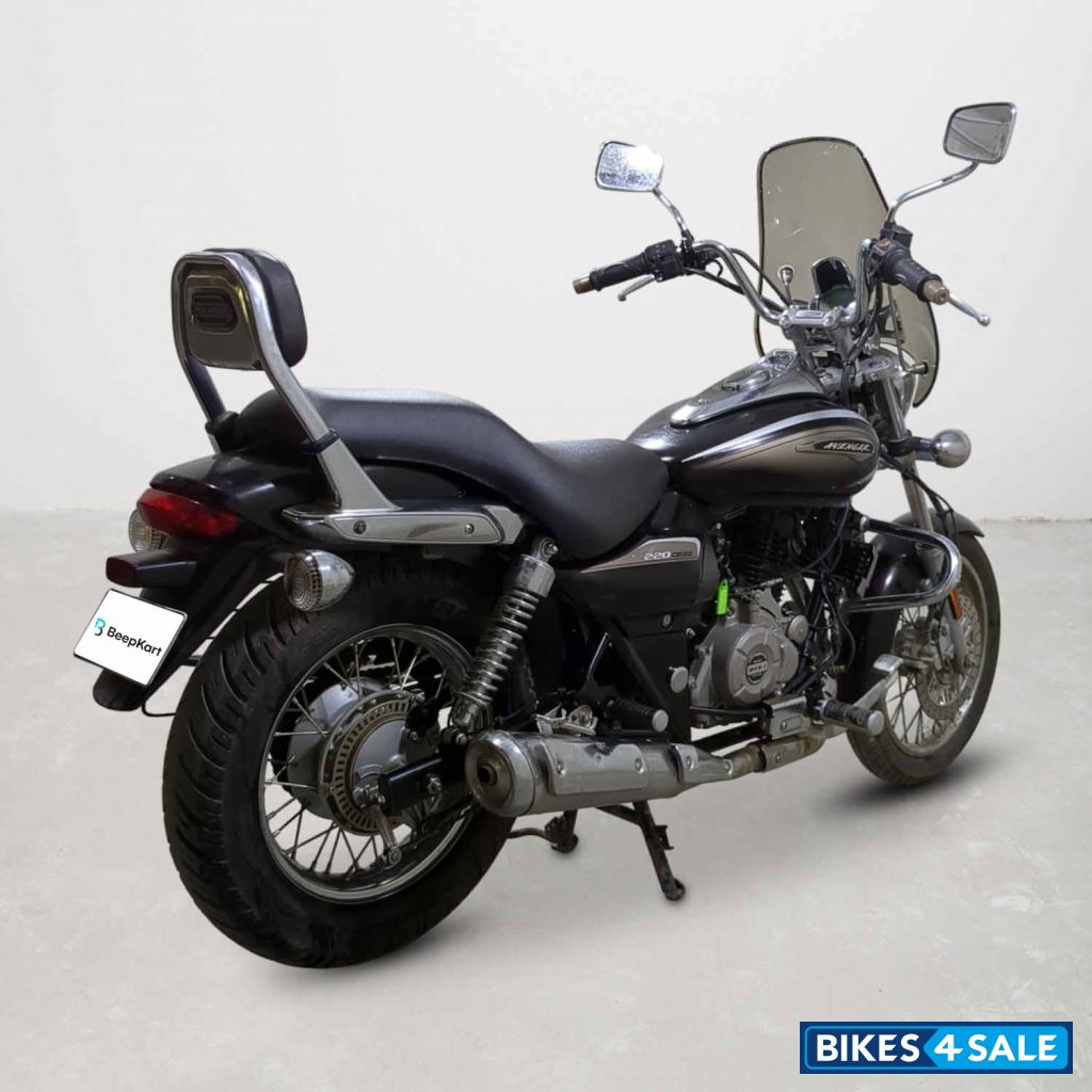 Bajaj Avenger Cruise 220