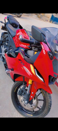 Yamaha R15 V4