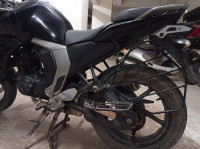 Black Yamaha FZ16