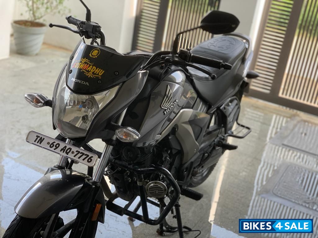 Grey Honda CB Unicorn 160