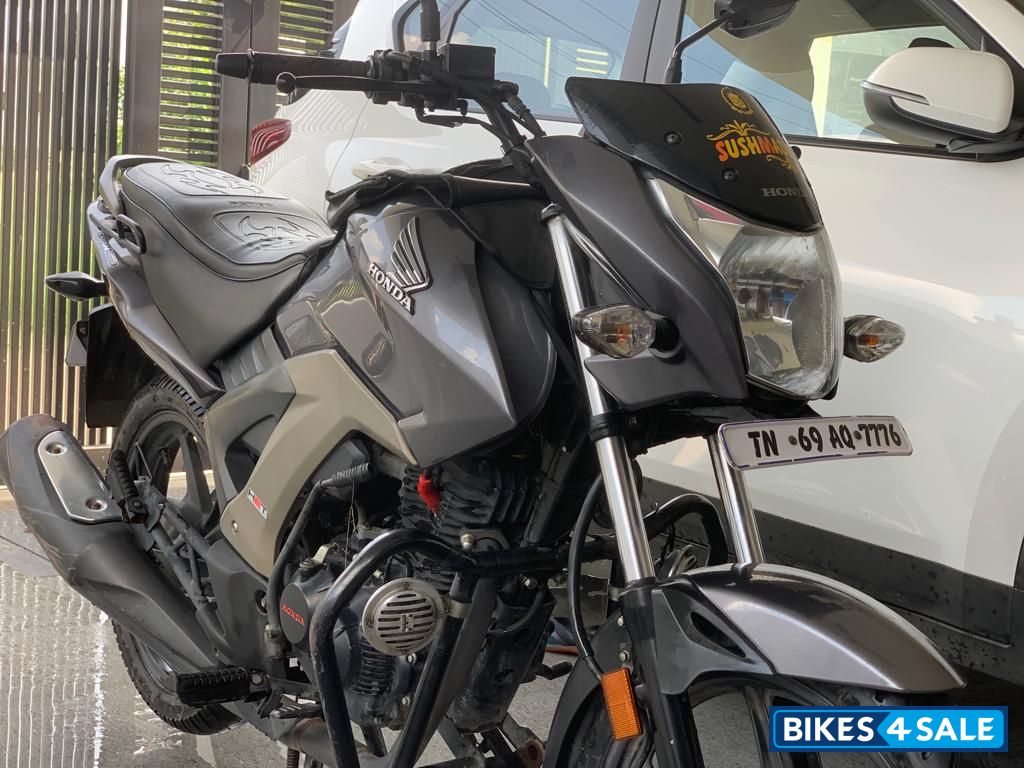 Grey Honda CB Unicorn 160