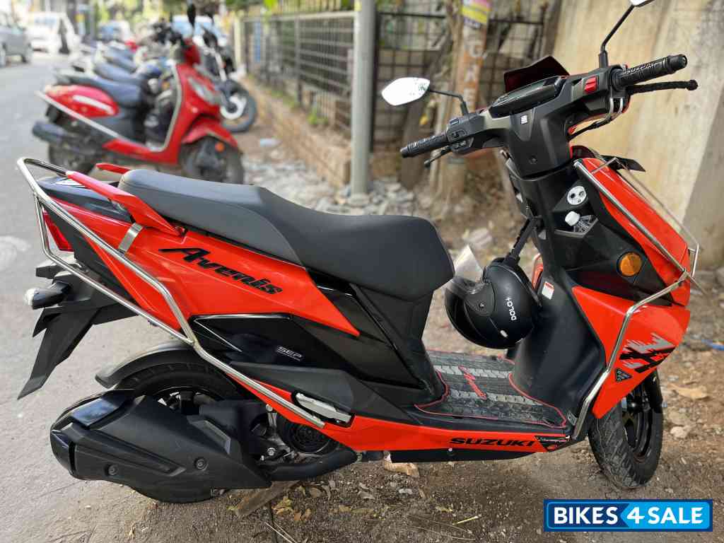 Suzuki Avenis 125 Ride Connect Edition