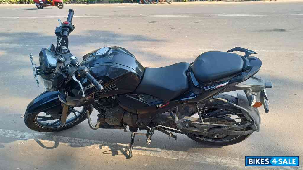 TVS Apache RTR 200 4V
