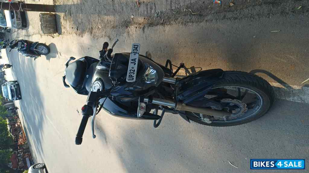 TVS Apache RTR 200 4V